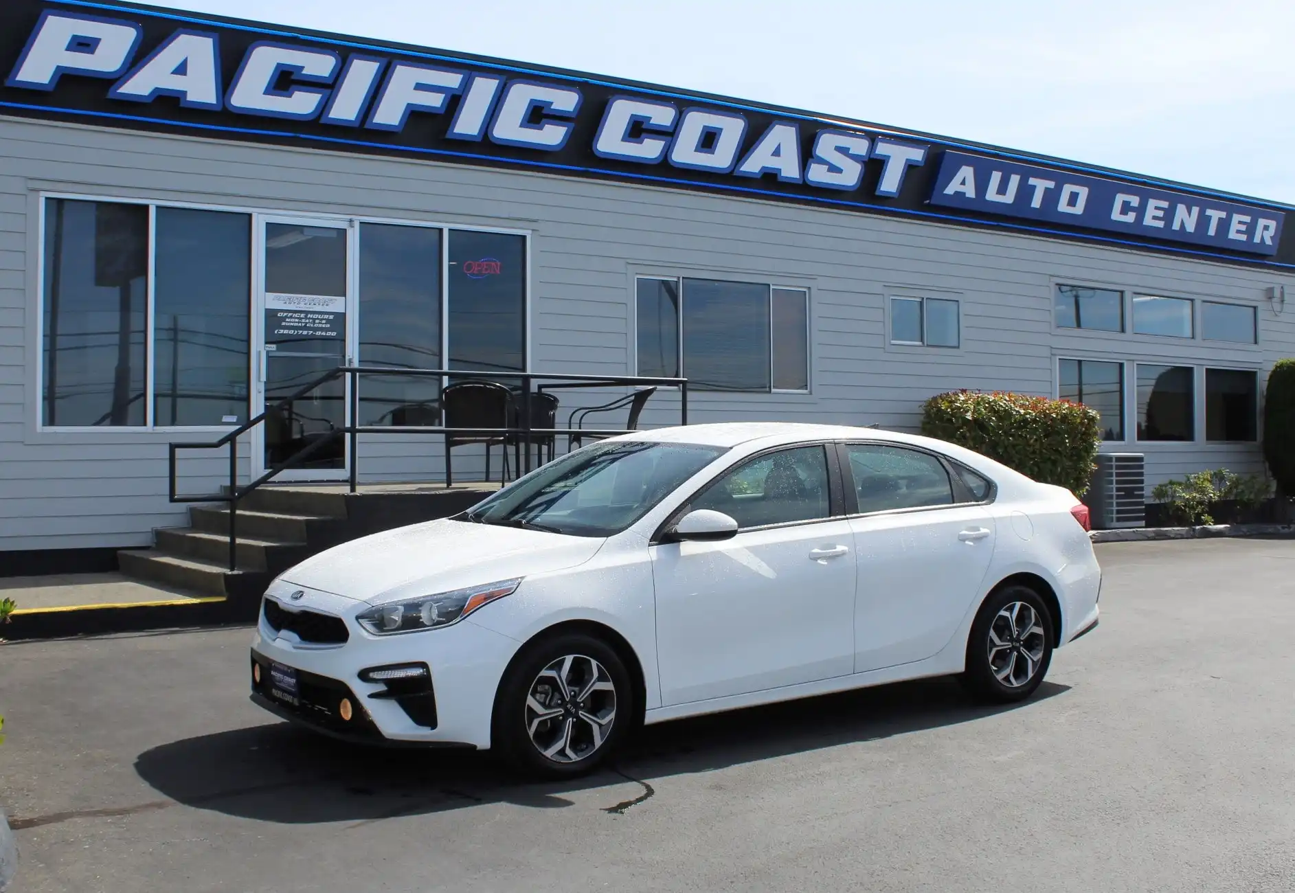 2021 Kia Forte LXS Auto's photo