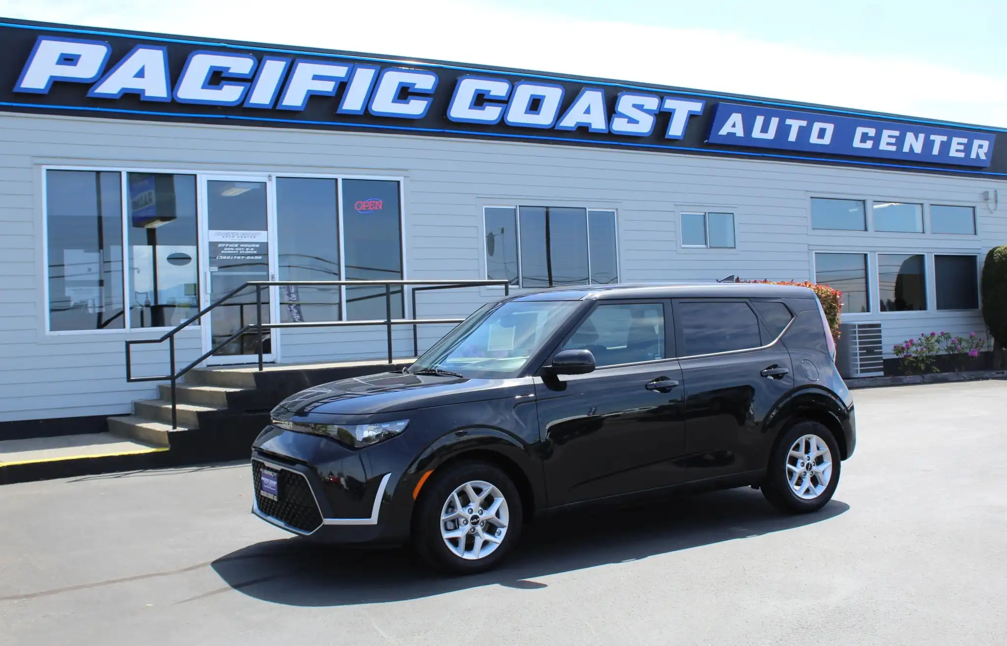 2023 Kia Soul 2.0 S IVT's photo