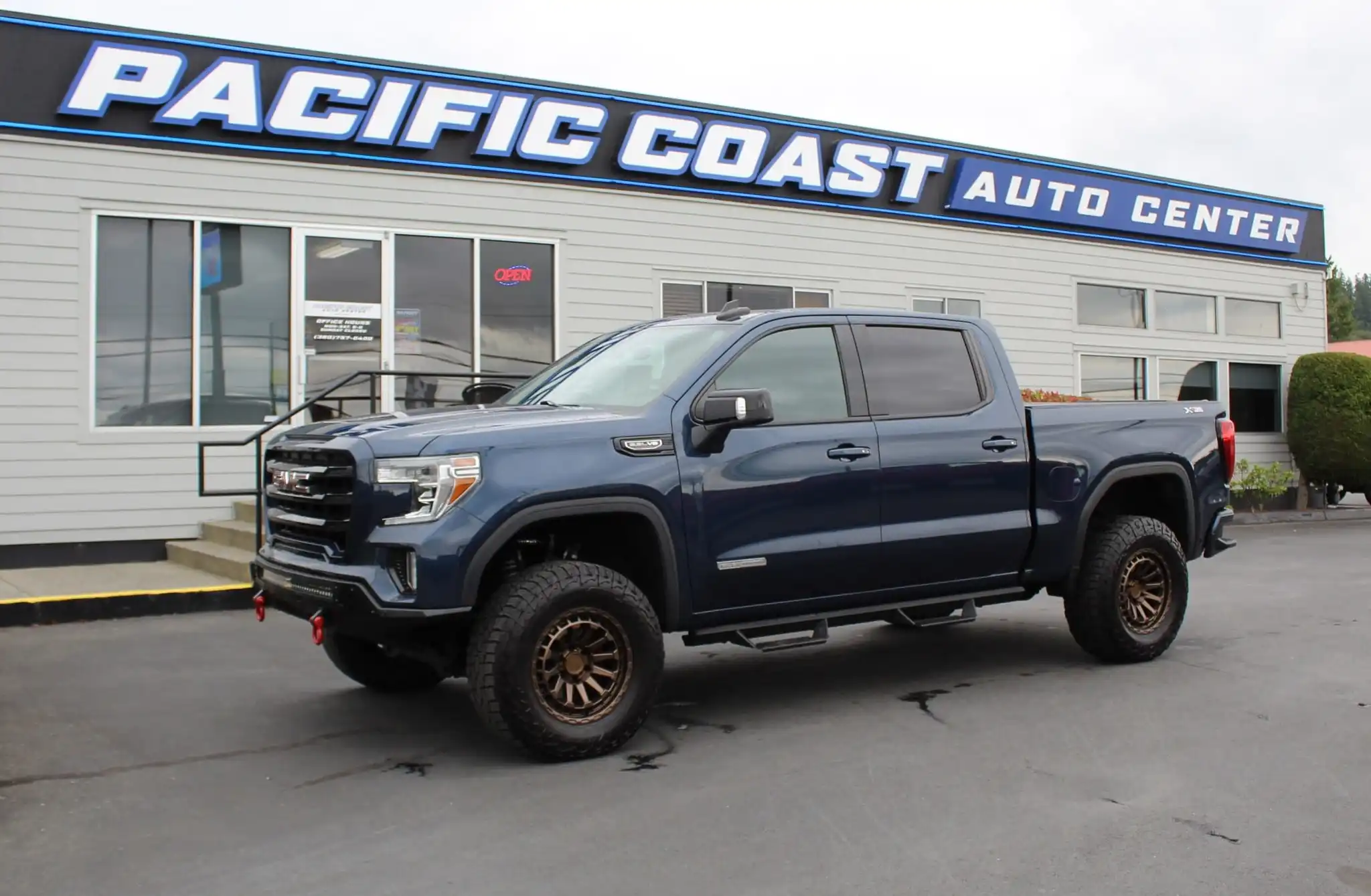 2020 GMC Sierra Elevation 4WD Crew Cab Short Box's photo