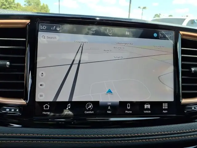 2027 Chrysler Pacifica Pinnacle AWD photo 5
