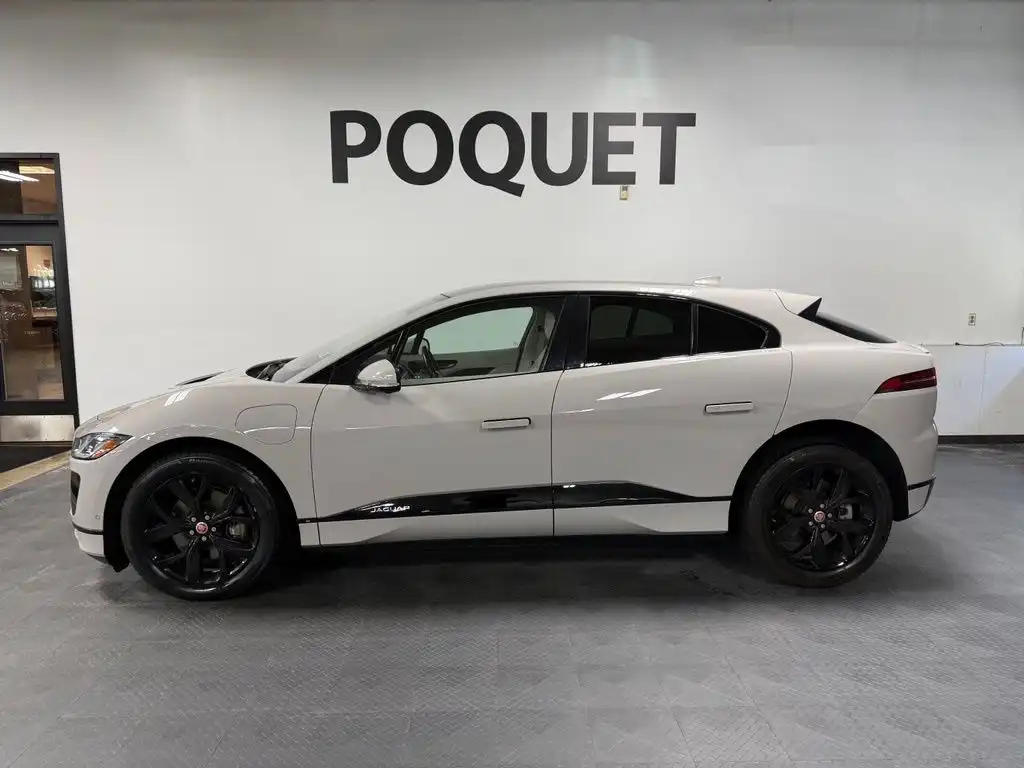 2020 Jaguar I-PACE EV400 S's photo
