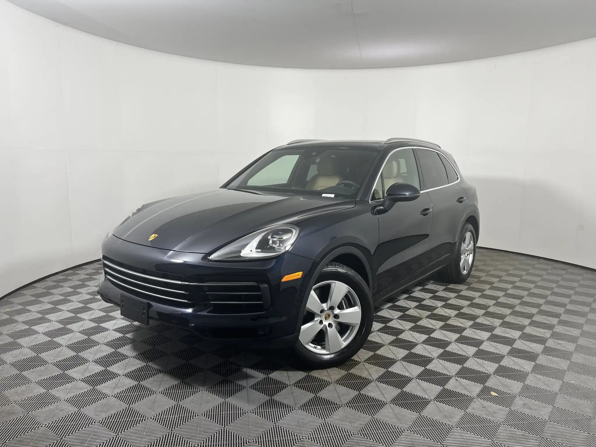 2023 Porsche Cayenne Base's photo