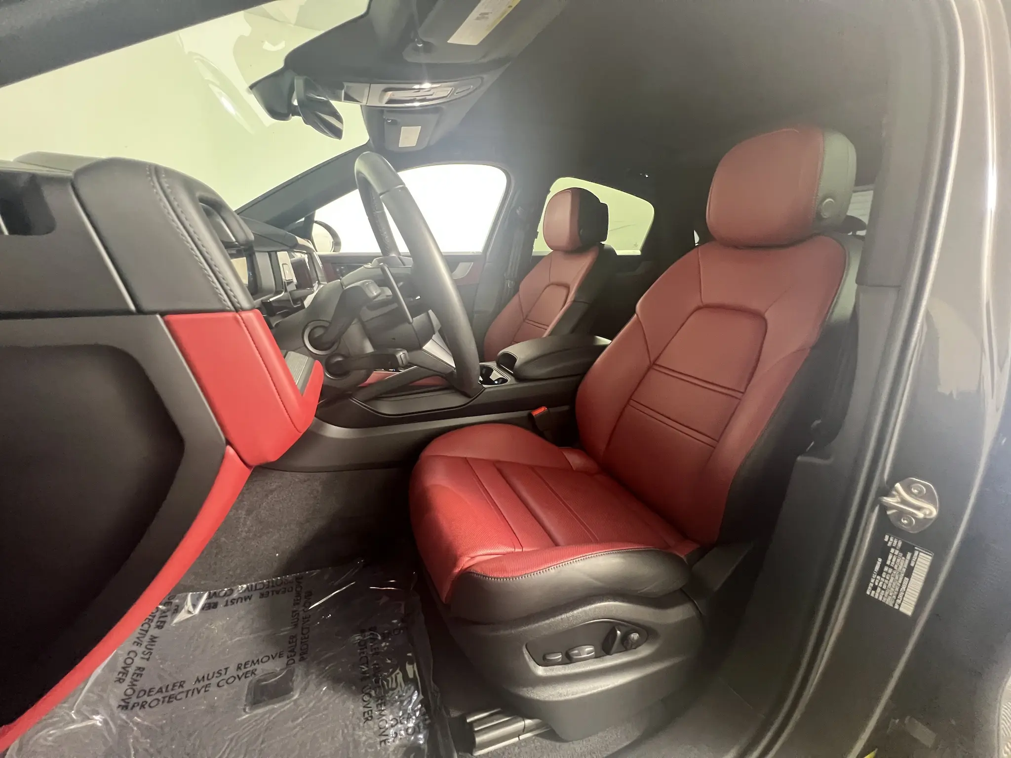 2026 Porsche Cayenne S photo 4