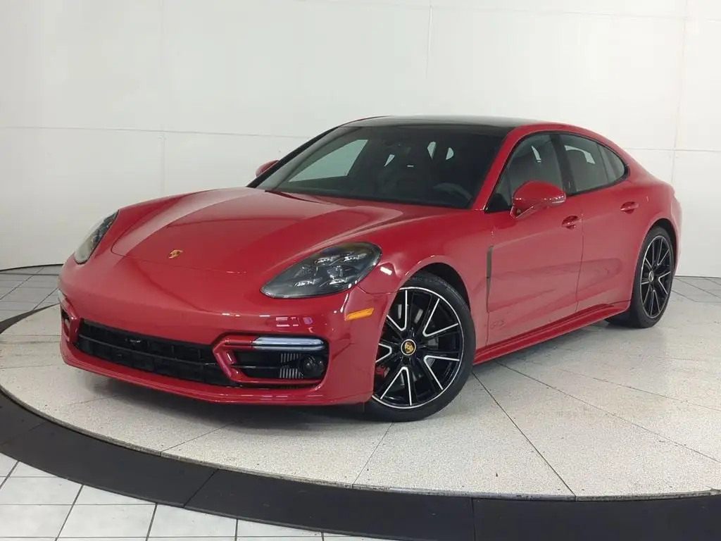 2023 Porsche Panamera GTS photo 1
