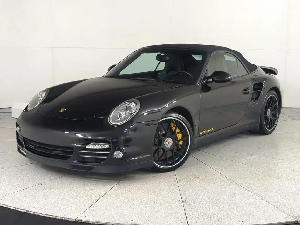 2011 Porsche 911 Turbo S Cabriolet's photo