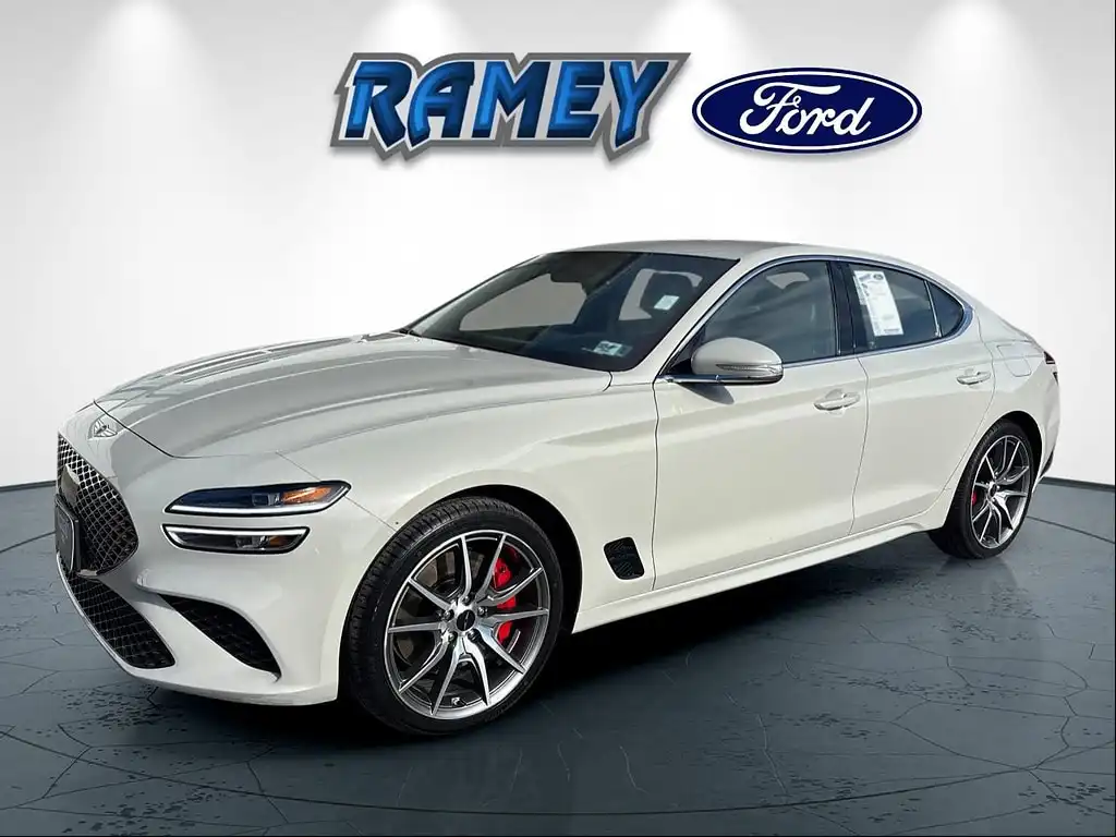 2025 Genesis G70 2.5T Standard's photo