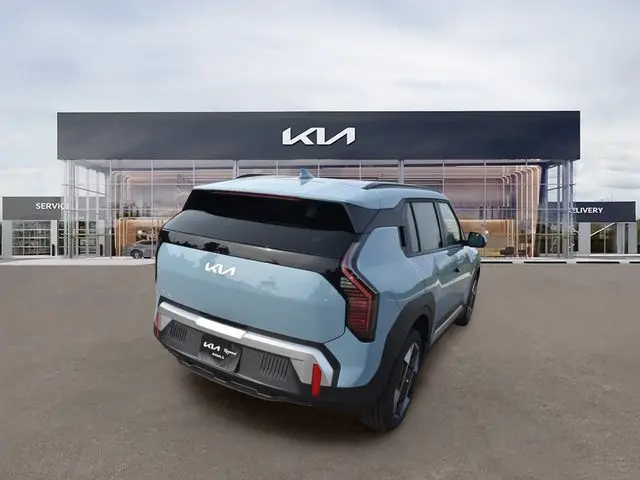 2027 Kia EV3 Wind AWD photo 4