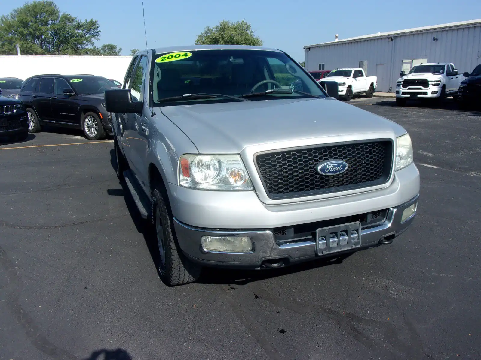 2004 Ford F-150 XL 4WD SuperCab 145 in Styleside's photo