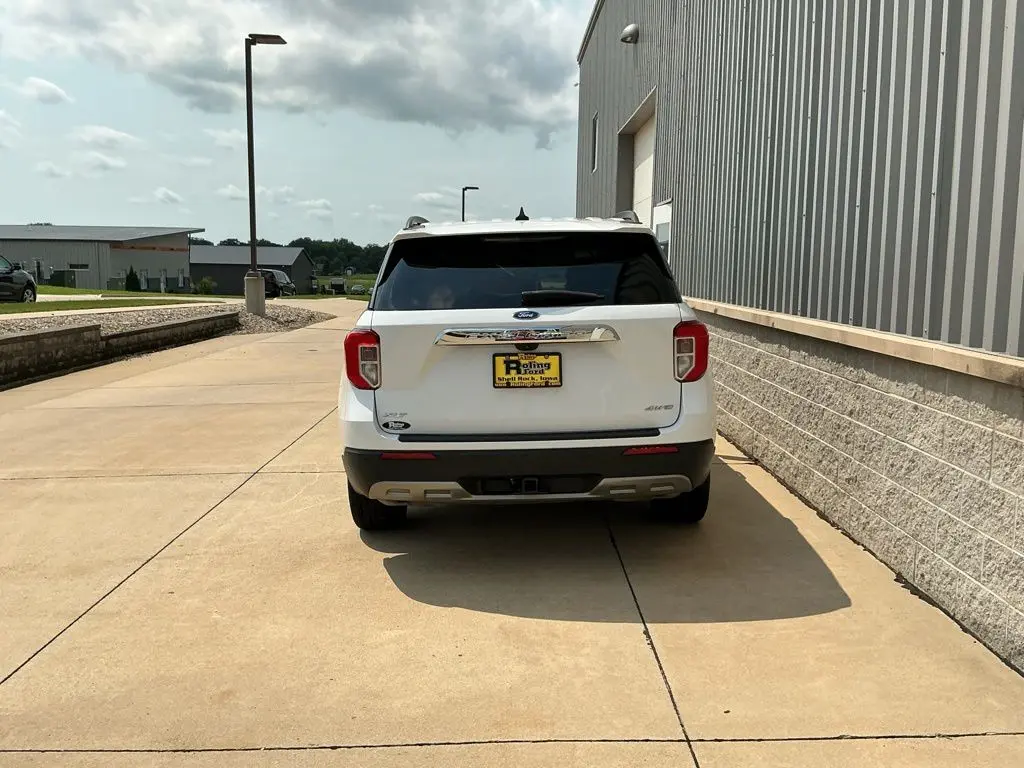 2021 Ford Explorer XLT 4WD photo 5