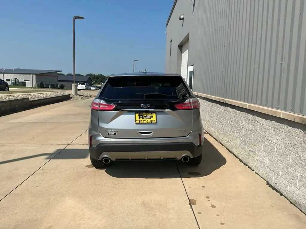 2020 Ford Edge SEL AWD photo 5