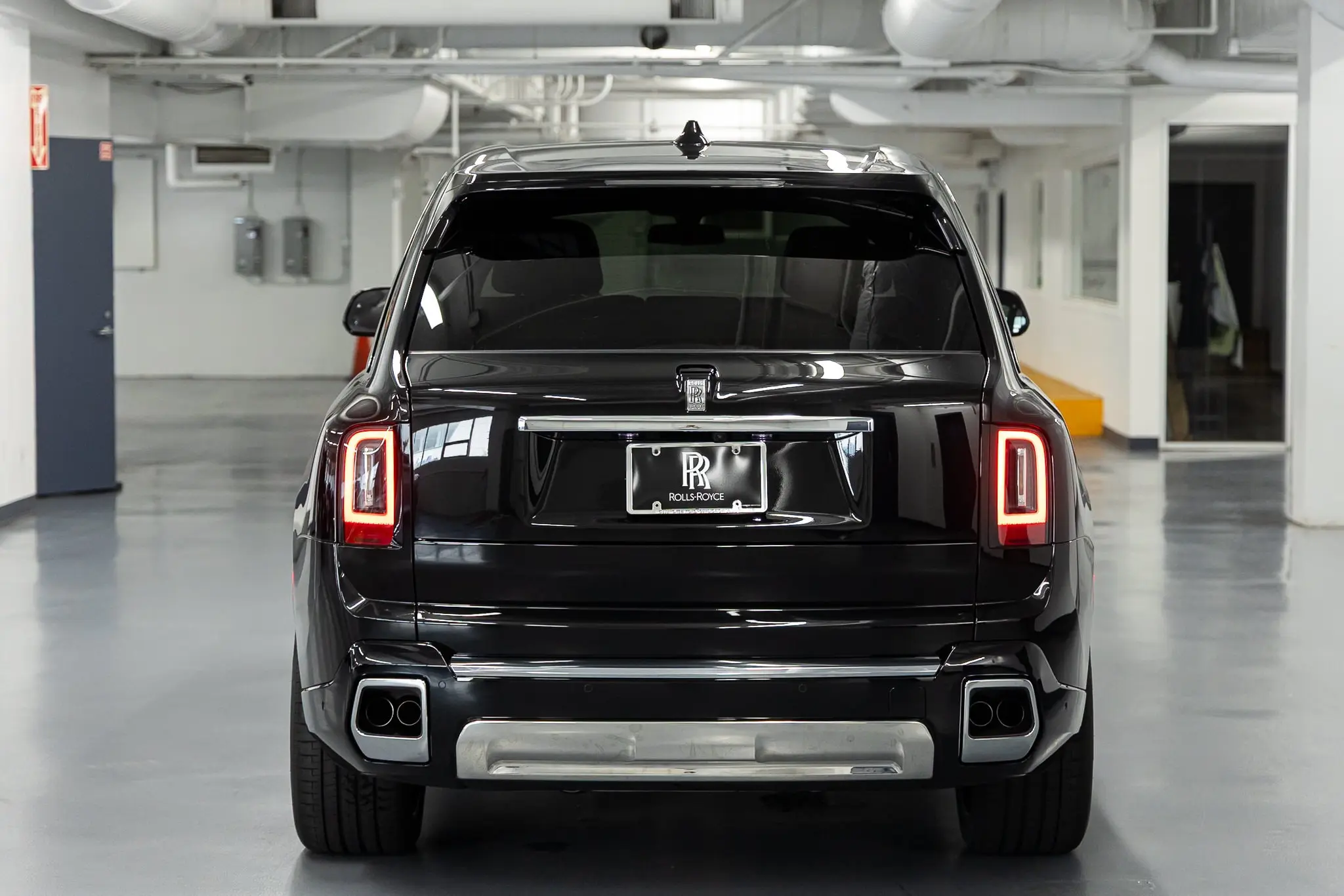 2027 Rolls-Royce Cullinan Base photo 4