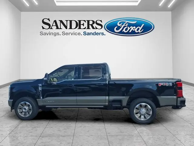 2026 Ford F-250 King Ranch 4WD Crew Cab 6-3/4' Box photo 3