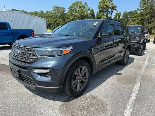 2022 Ford Explorer XLT 4WD's photo