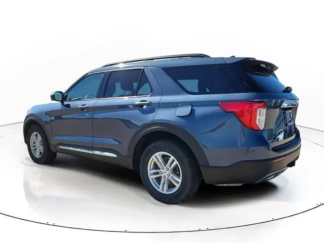 2021 Ford Explorer XLT 4WD photo 4