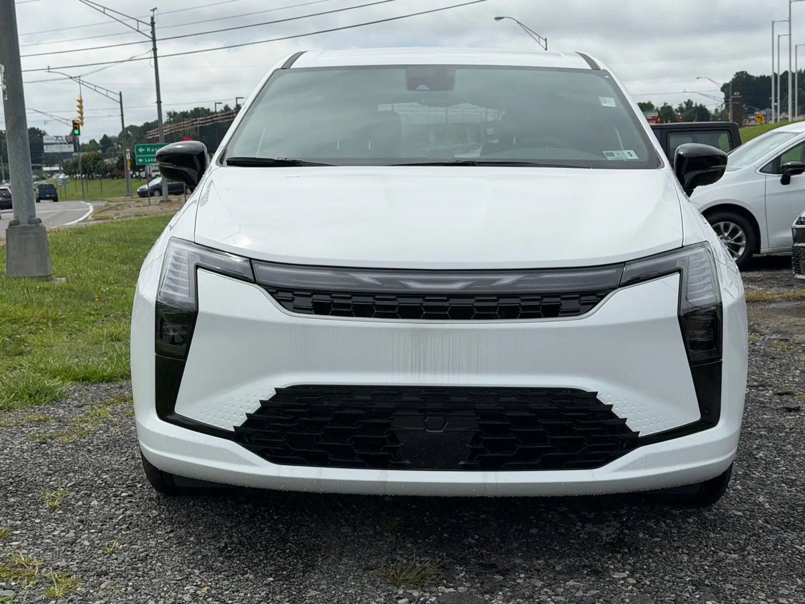 2027 Chrysler Pacifica Select photo 5
