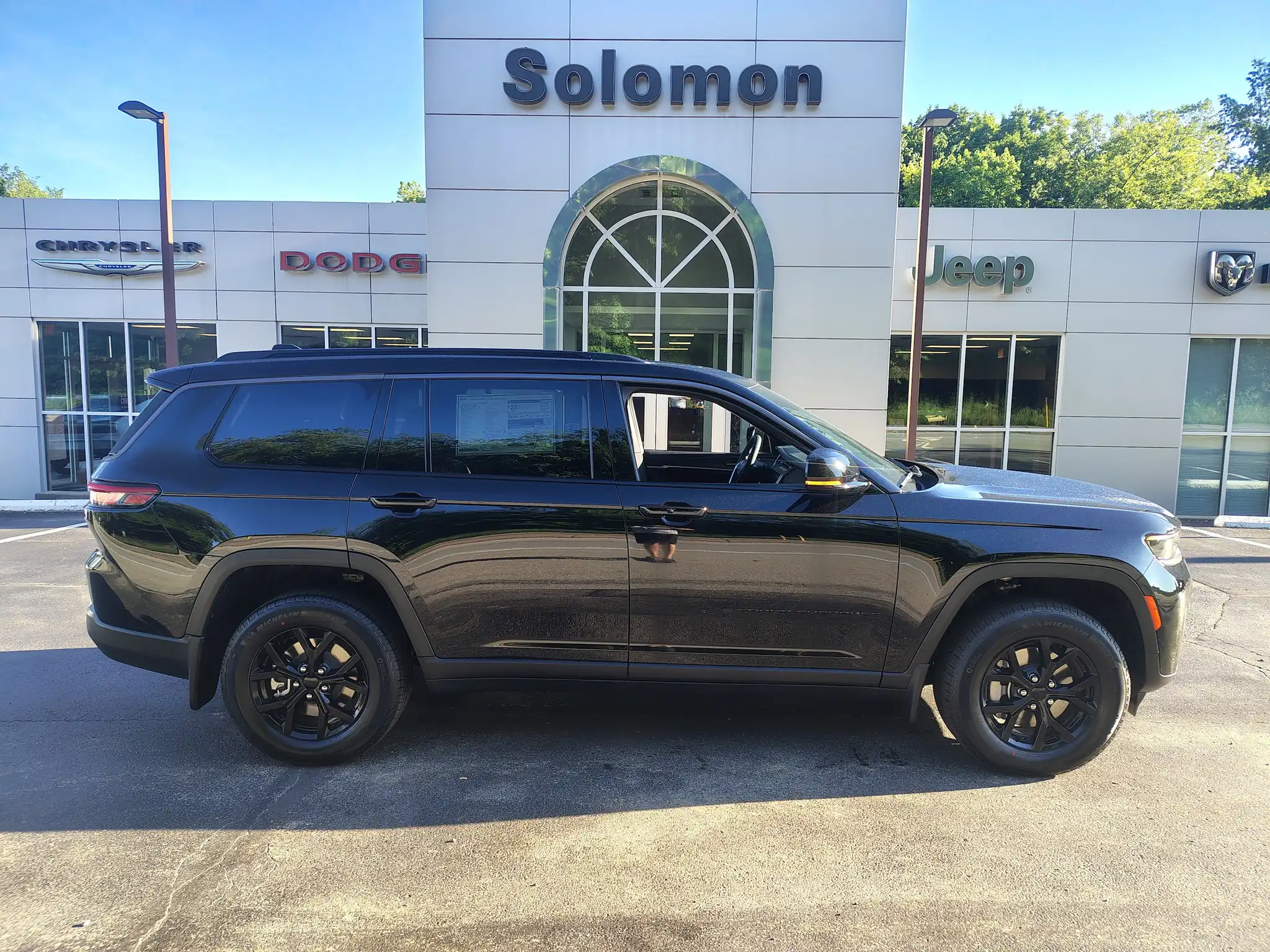 2026 Jeep Grand Cherokee L Laredo Altitude 4WD's photo