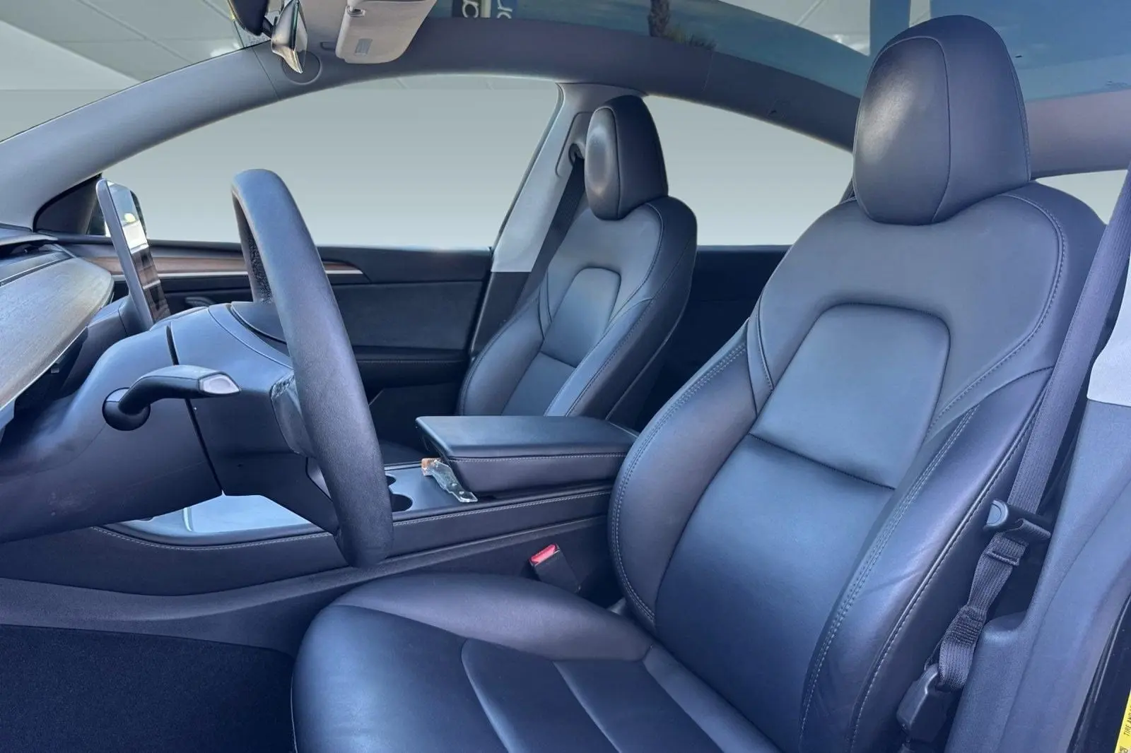 2024 Tesla Model Y Long Range Dual Motor AWD photo 5