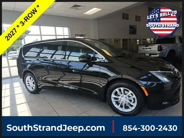 2027 Chrysler Pacifica Select's photo