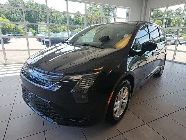 2027 Chrysler Pacifica Select photo 5