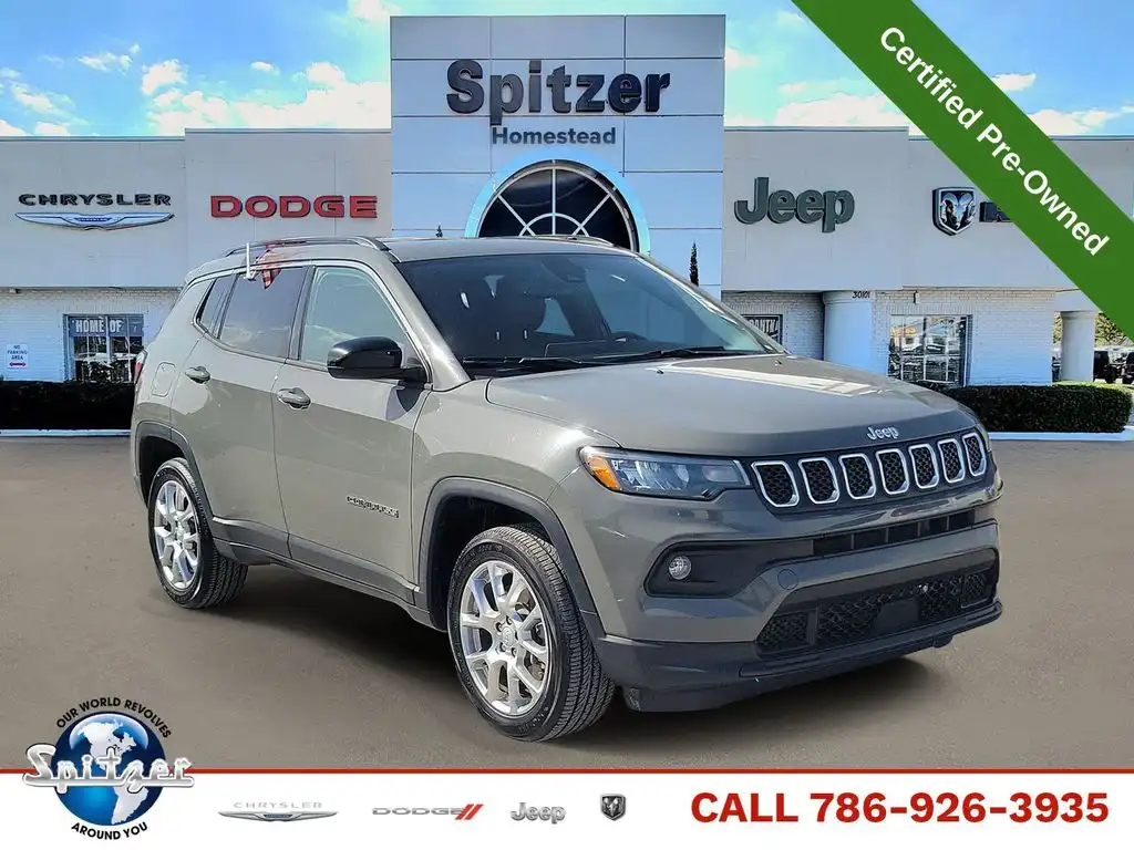 2023 Jeep Compass Latitude Lux 4WD's photo