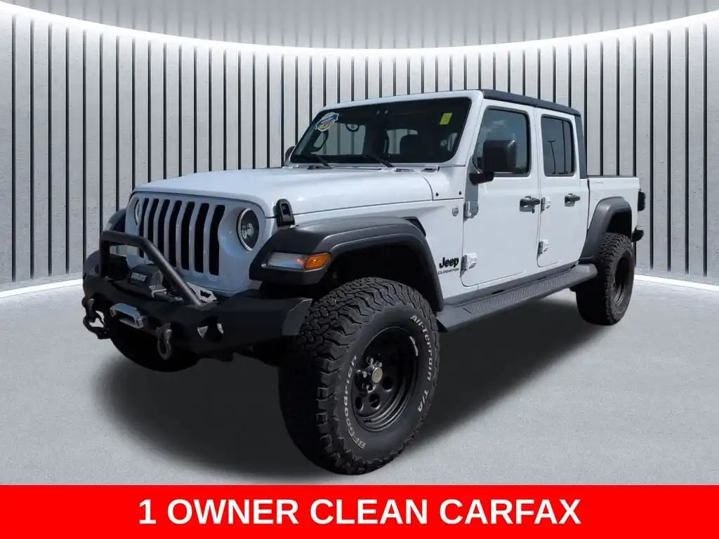 2020 Jeep Gladiator Sport S's photo