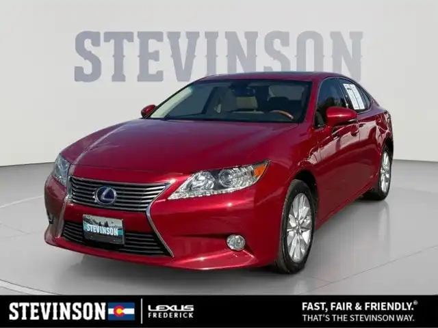 2013 Lexus ES 350 300h's photo