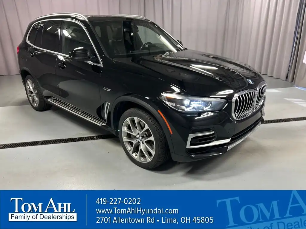 2023 BMW X5 xDrive45e's photo