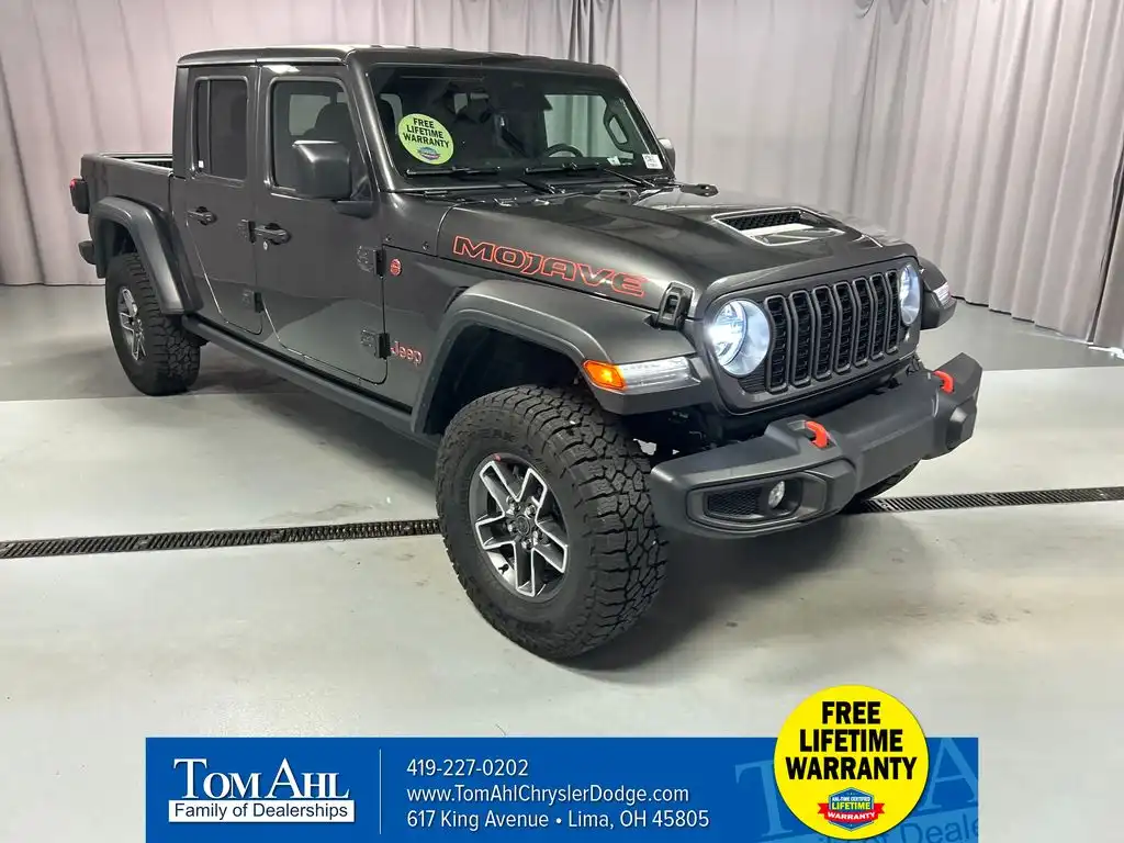 2026 Jeep Gladiator Mojave Auto's photo