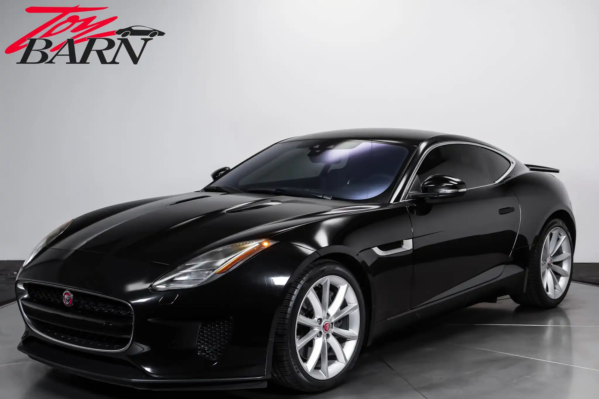 2019 Jaguar F-TYPE 296hp Coupe's photo