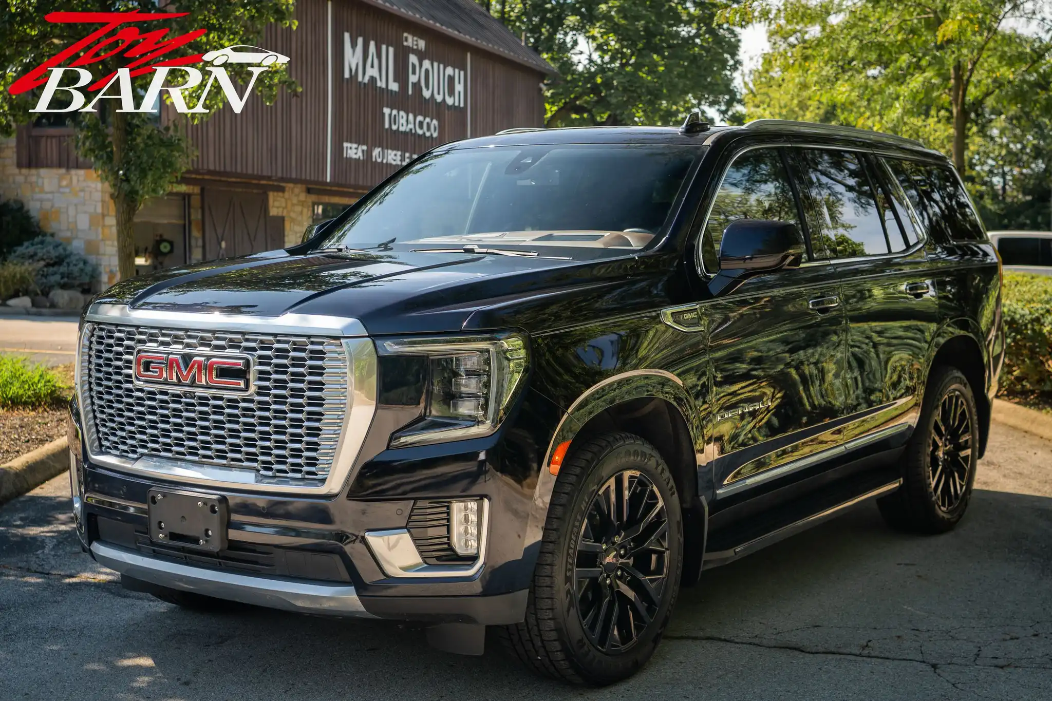 2021 GMC Yukon Denali 4WD's photo