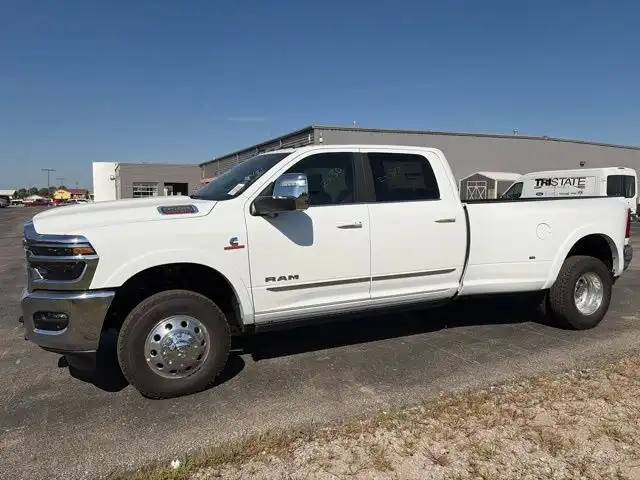 2027 RAM 3500 Limited 4WD Crew Cab LWB's photo