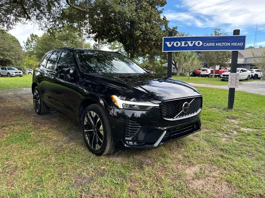 2026 Volvo XC60 B5 Plus Dark AWD's photo