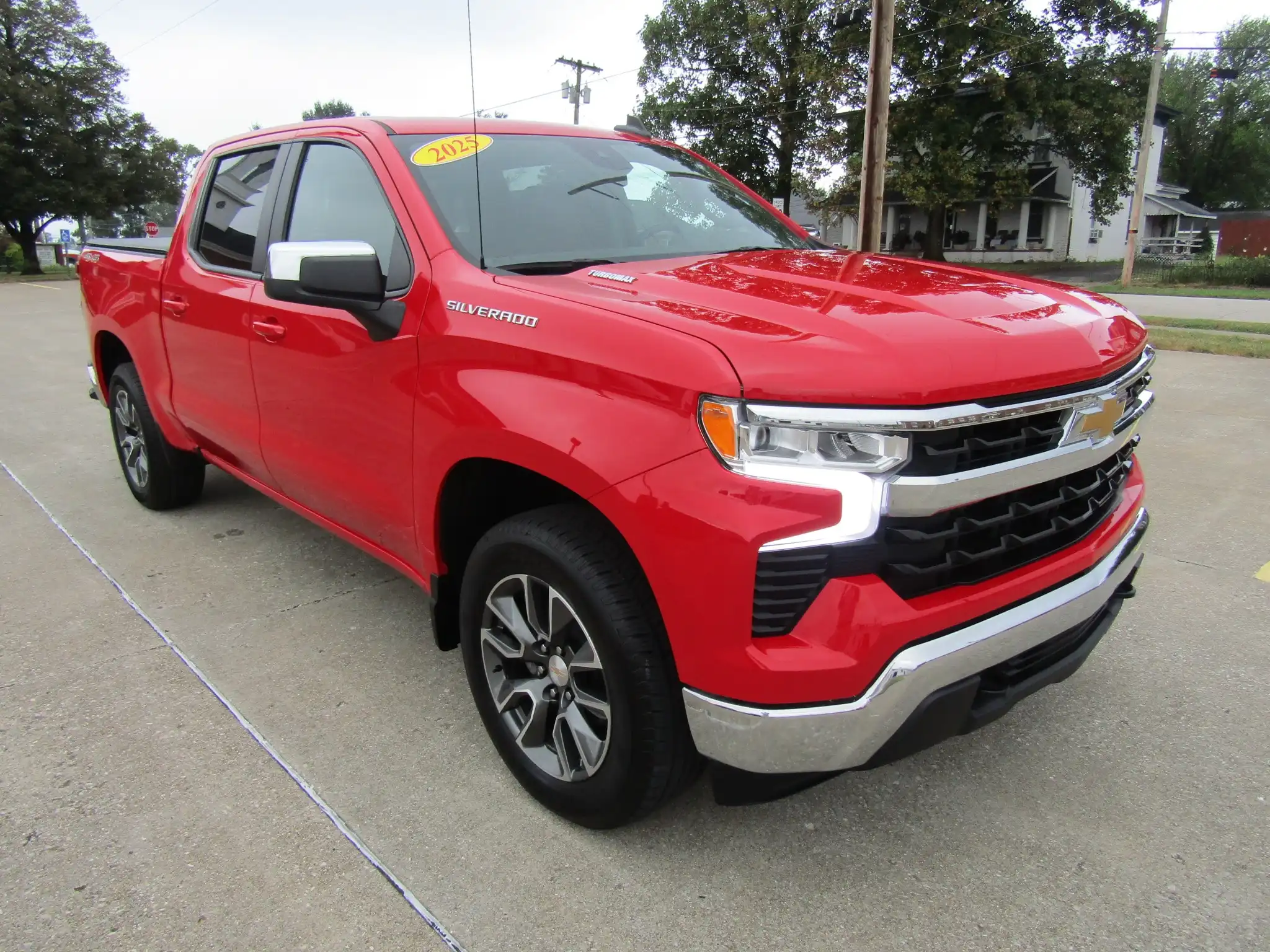 2025 Chevrolet Silverado 1500 LT 4WD Crew Cab Short Box 2FL's photo