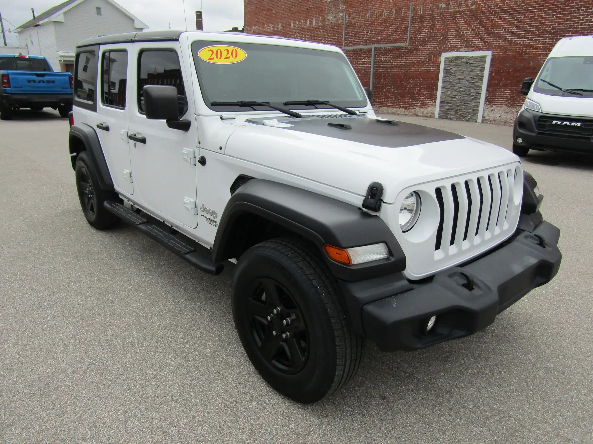 2020 Jeep Wrangler Sport S's photo