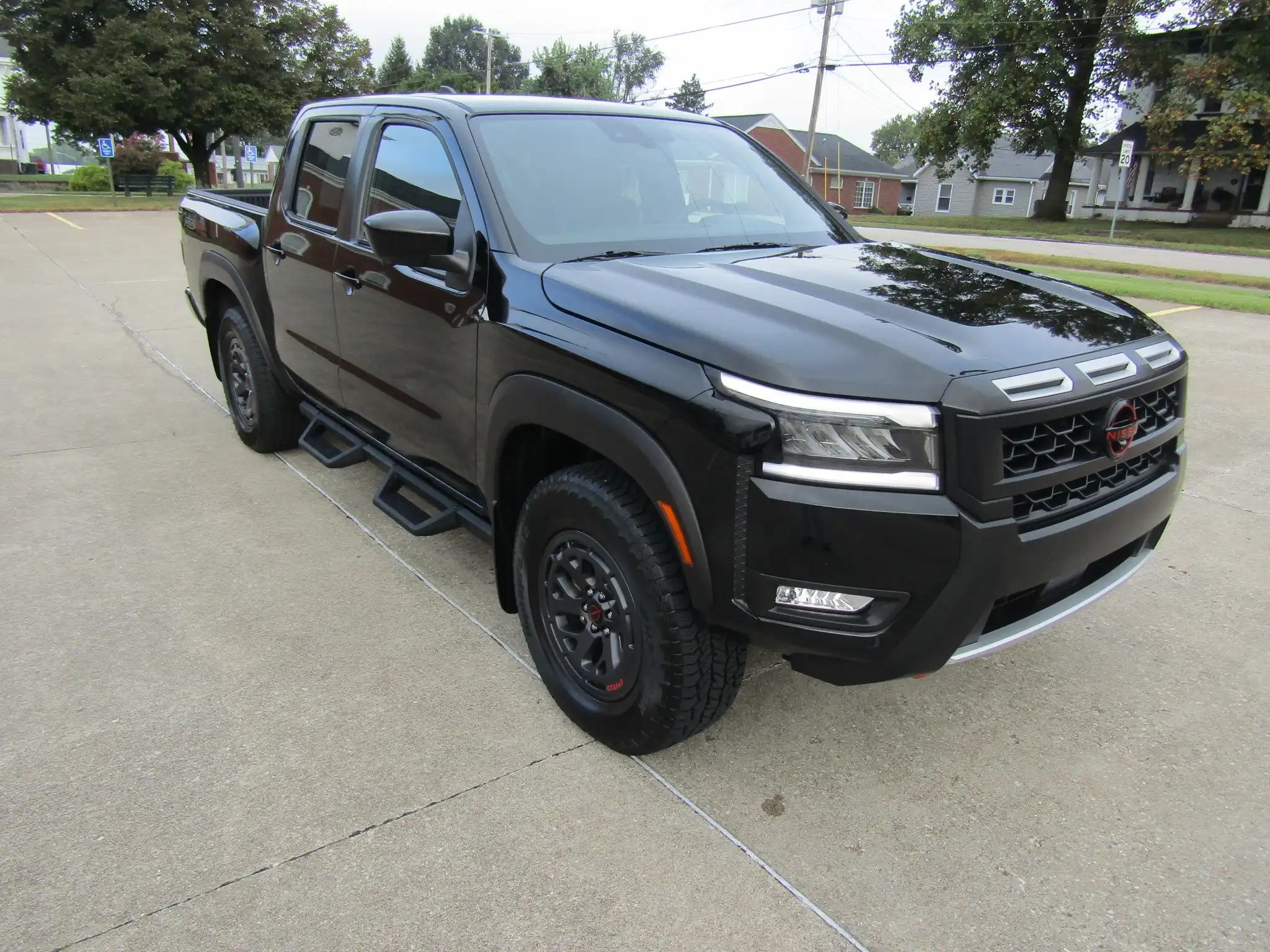 2026 Nissan Frontier PRO-4X Crew Cab 4WD's photo