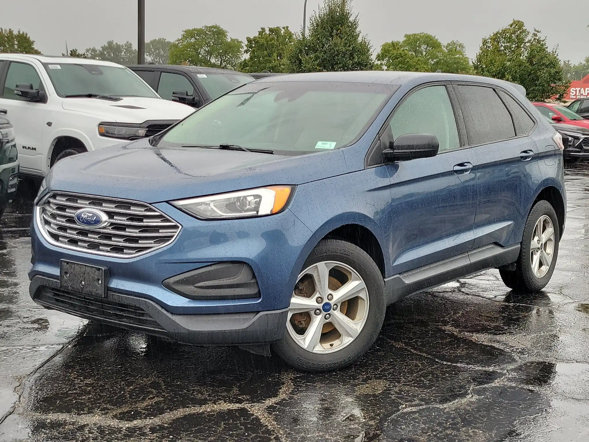 2019 Ford Edge SE's photo