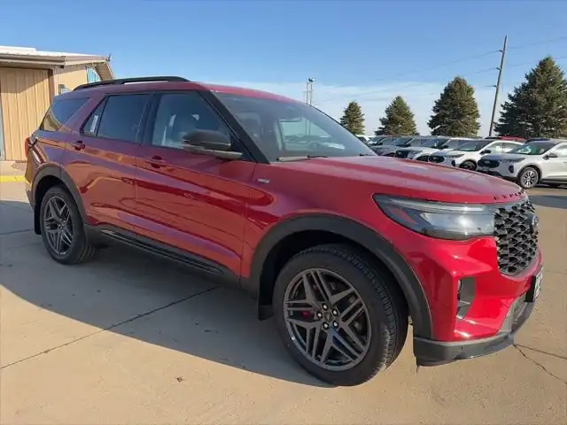 2026 Ford Explorer ST-Line 4WD's photo