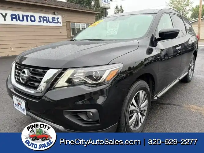 2019 Nissan Pathfinder SV 4WD's photo