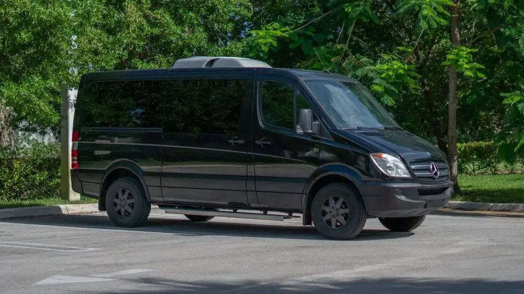 2013 Mercedes-Benz Sprinter 2500 144 WB High Roof's photo