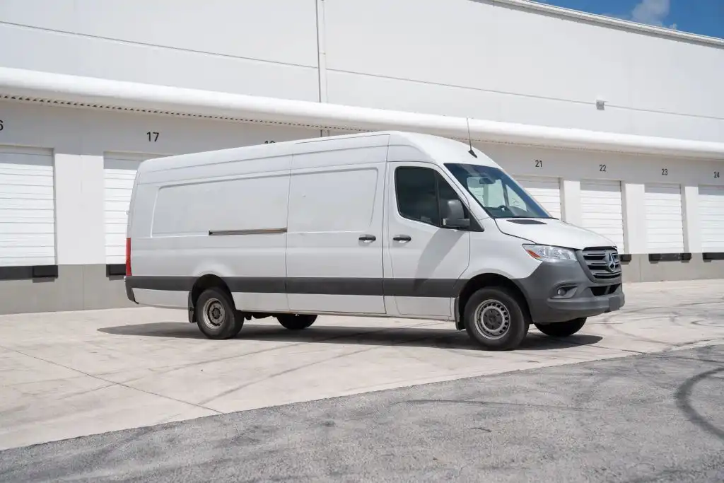 2021 Mercedes-Benz Sprinter 3500 170 Ext WB 3.0D High Roof's photo