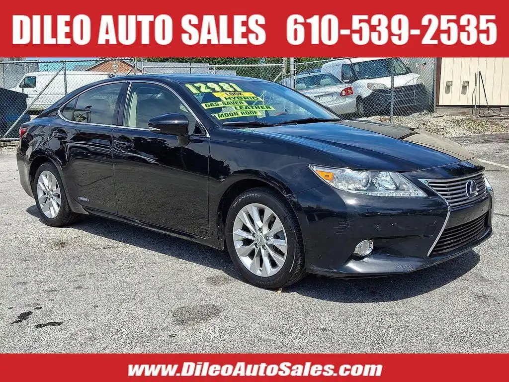 2013 Lexus ES 350 300h's photo