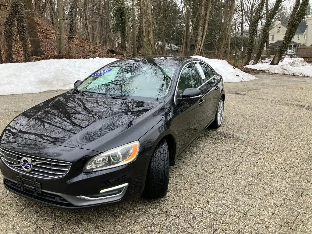 2016 Volvo S60 T5 Drive-E FWD Inscription Platinum's photo