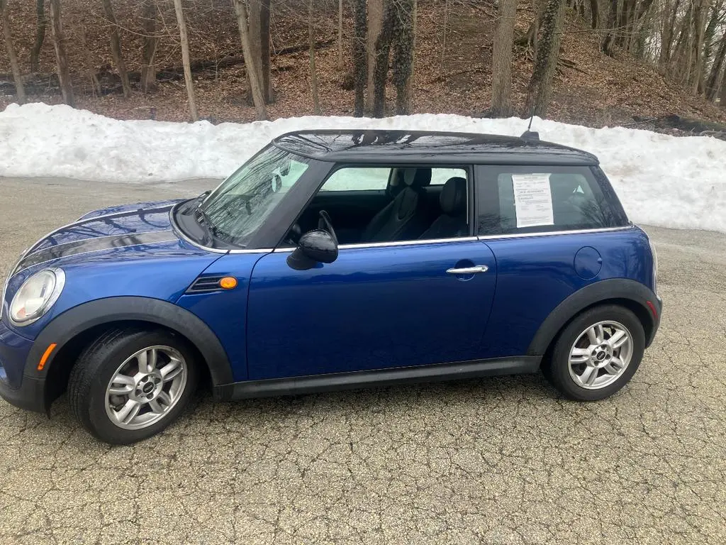 2013 MINI Cooper Base photo 5