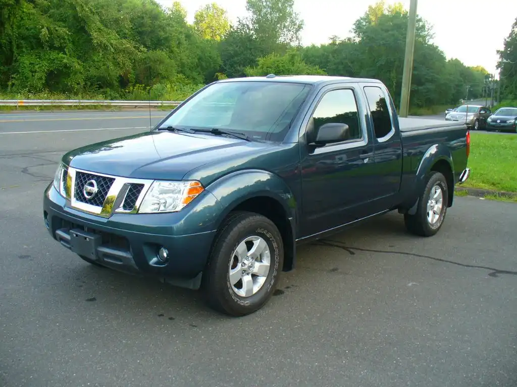 2013 Nissan Frontier 4.0 SV King Cab 4WD Auto's photo