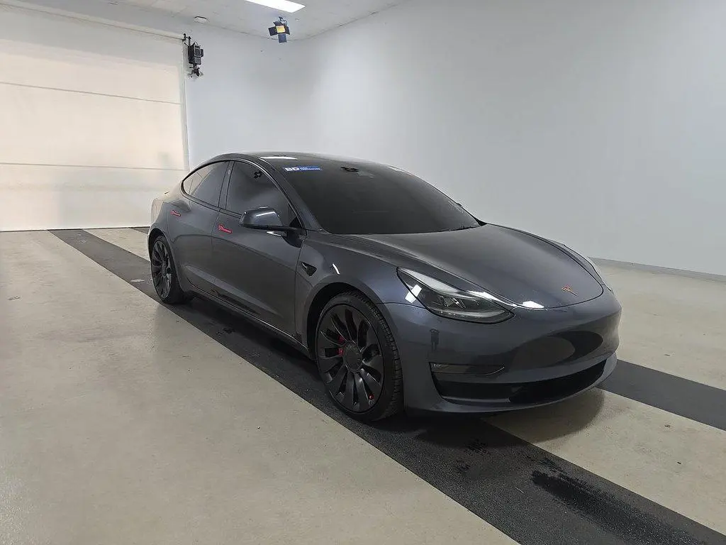 2023 Tesla Model 3 Performance photo 3