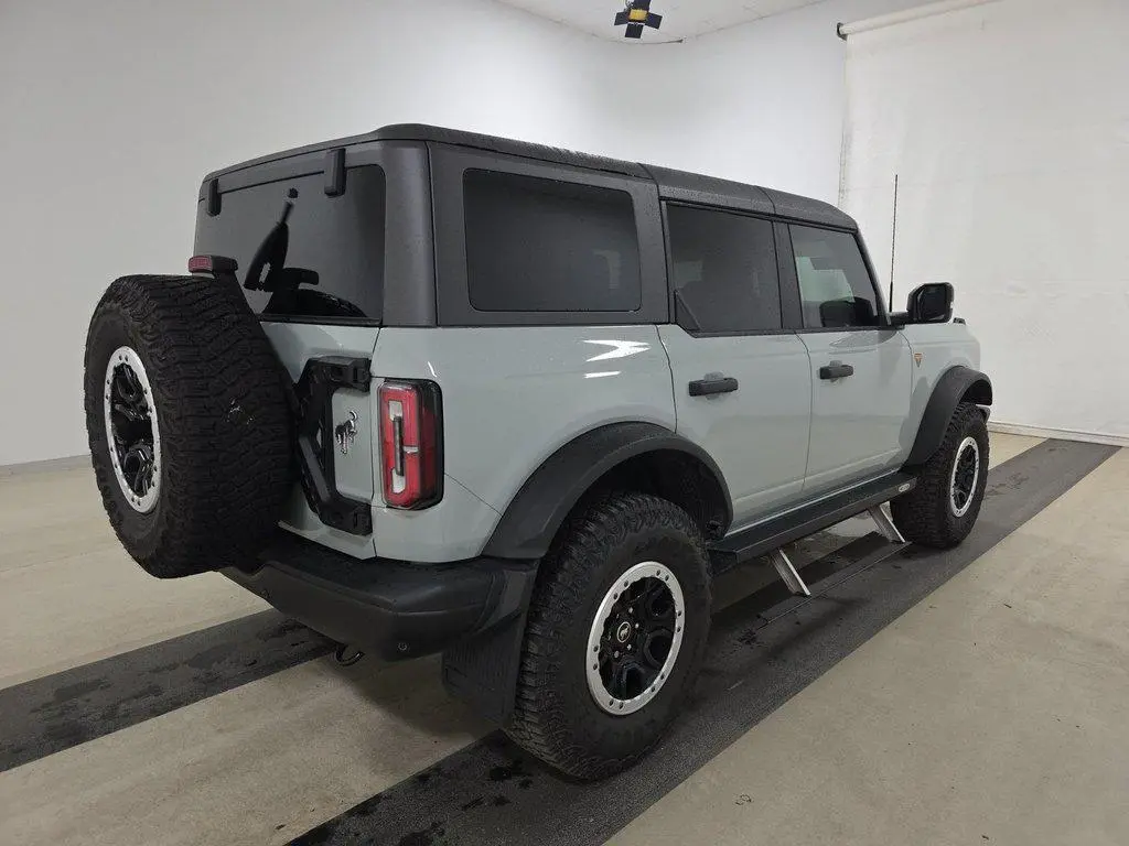 2023 Ford Bronco Badlands 4WD photo 4