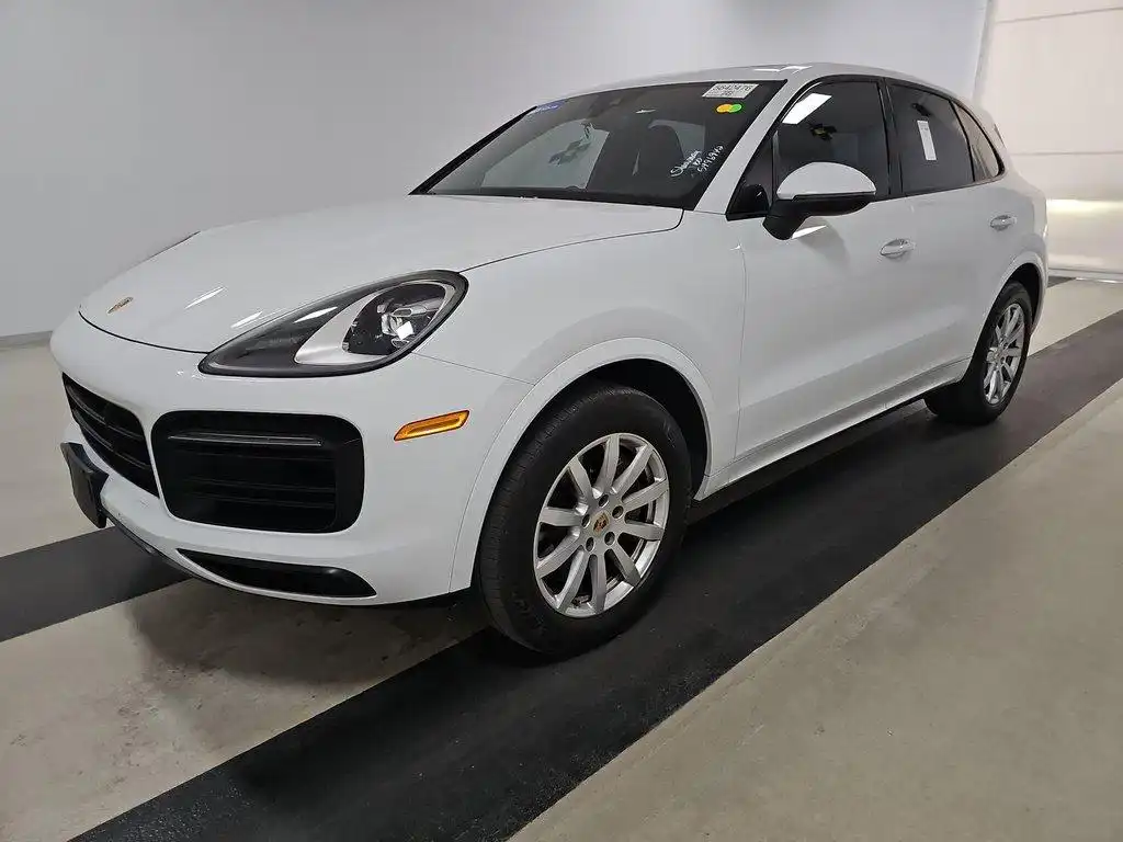 2022 Porsche Cayenne Platinum Edition's photo