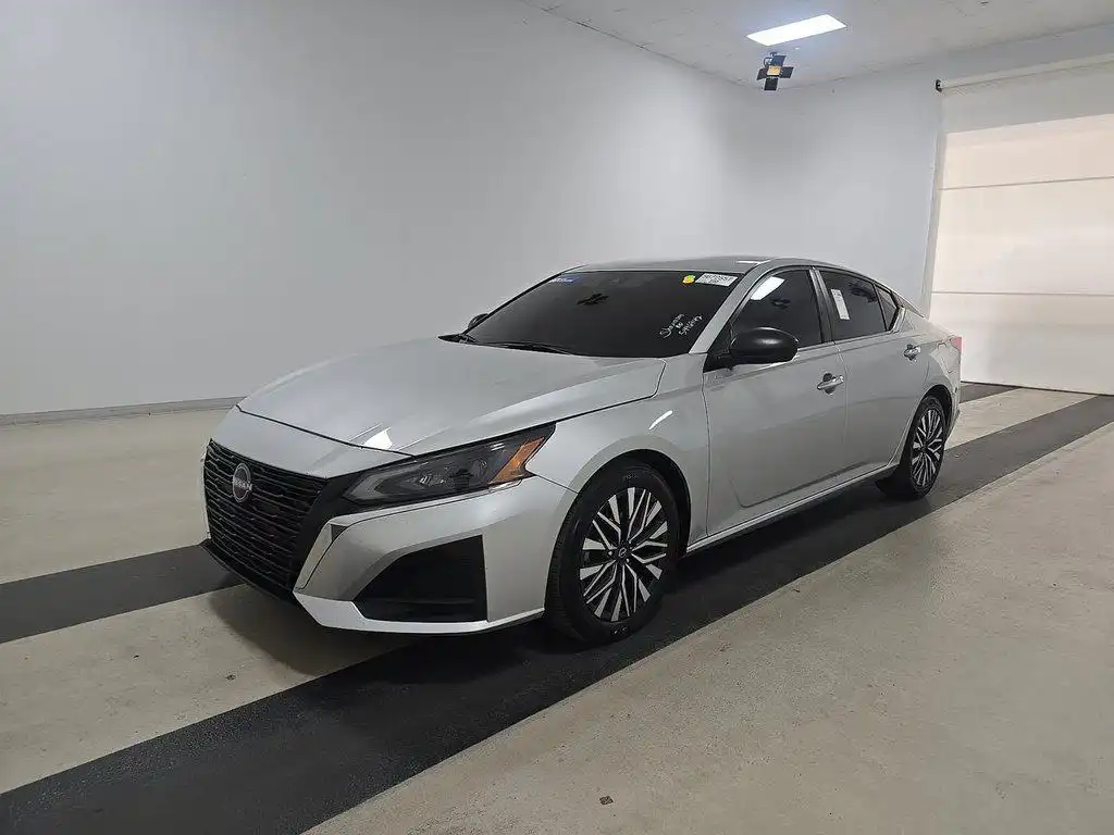 2024 Nissan Altima 2.5 SV's photo