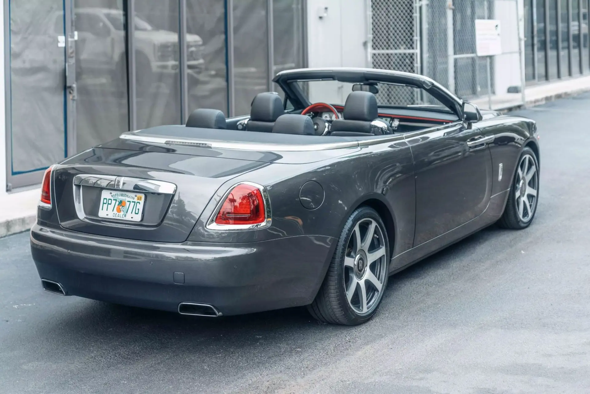 2017 Rolls-Royce Dawn Base photo 5