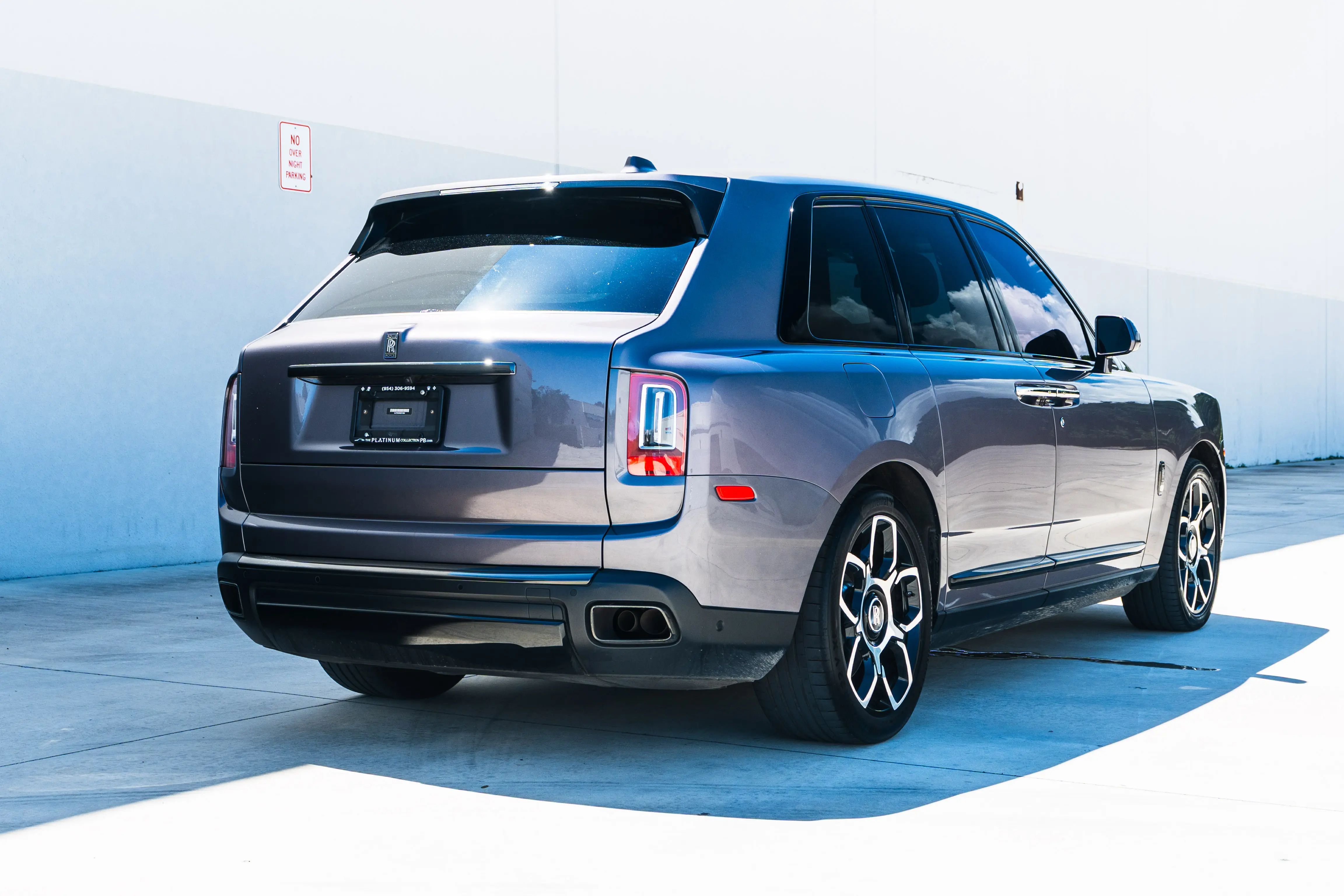 2022 Rolls-Royce Cullinan Black Badge photo 5